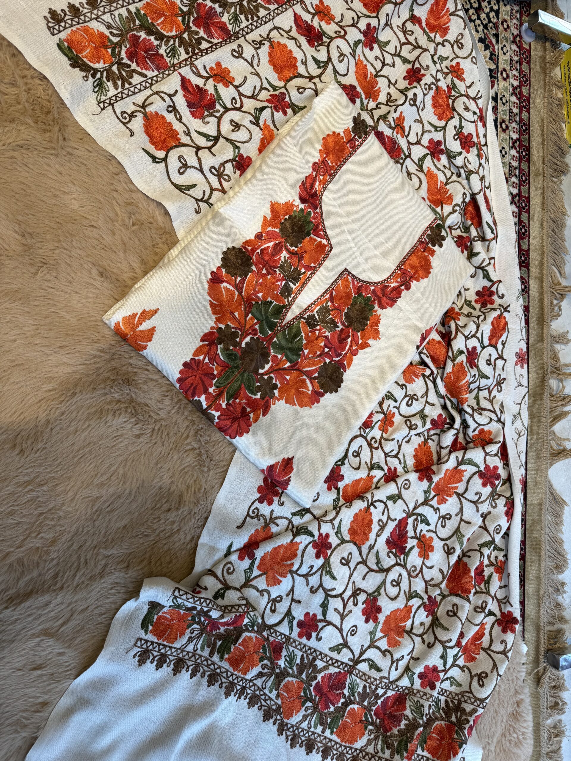 White Kashmiri Suit W037 2