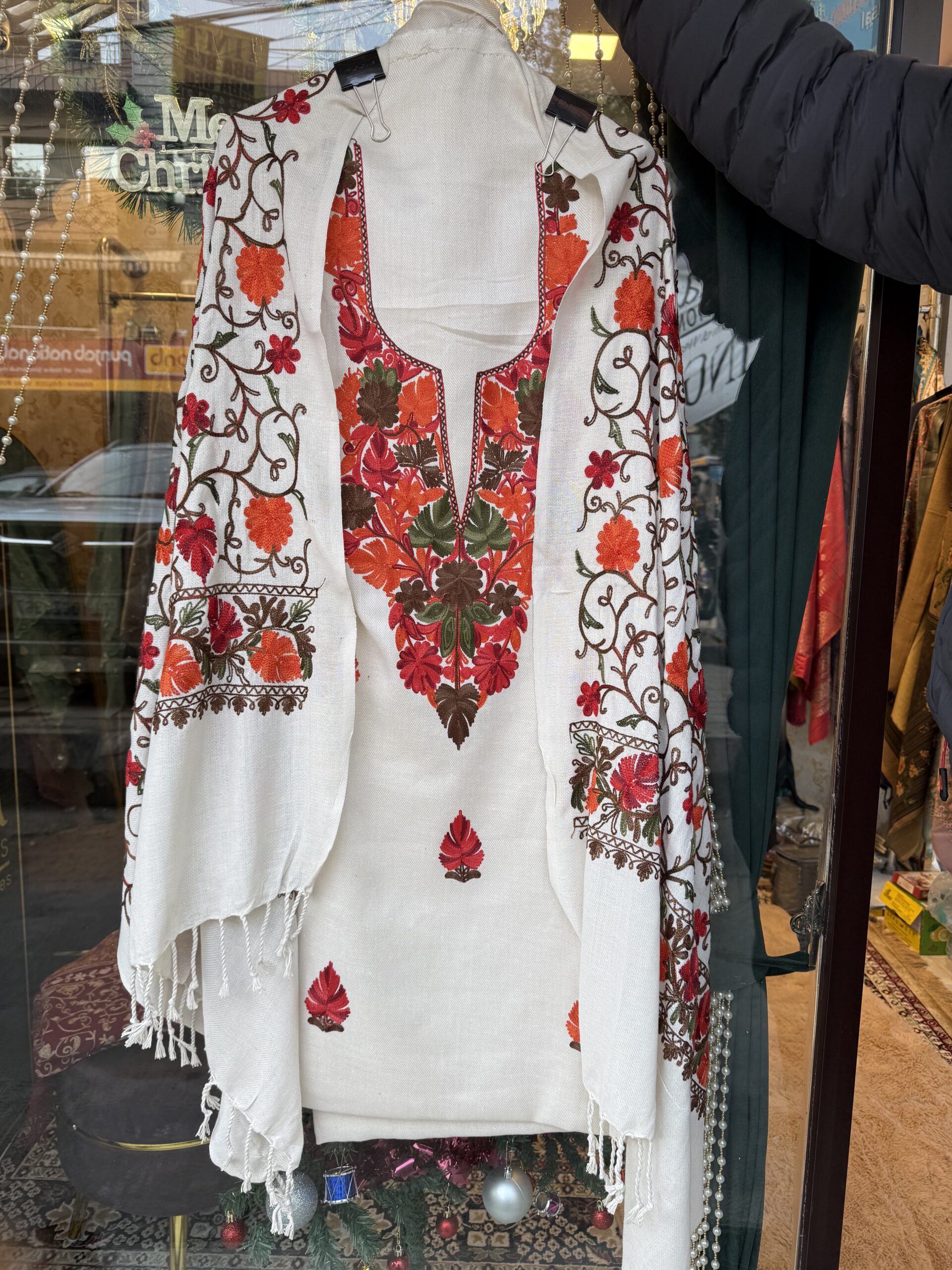 White Kashmiri Suit W037 2 - Image 3