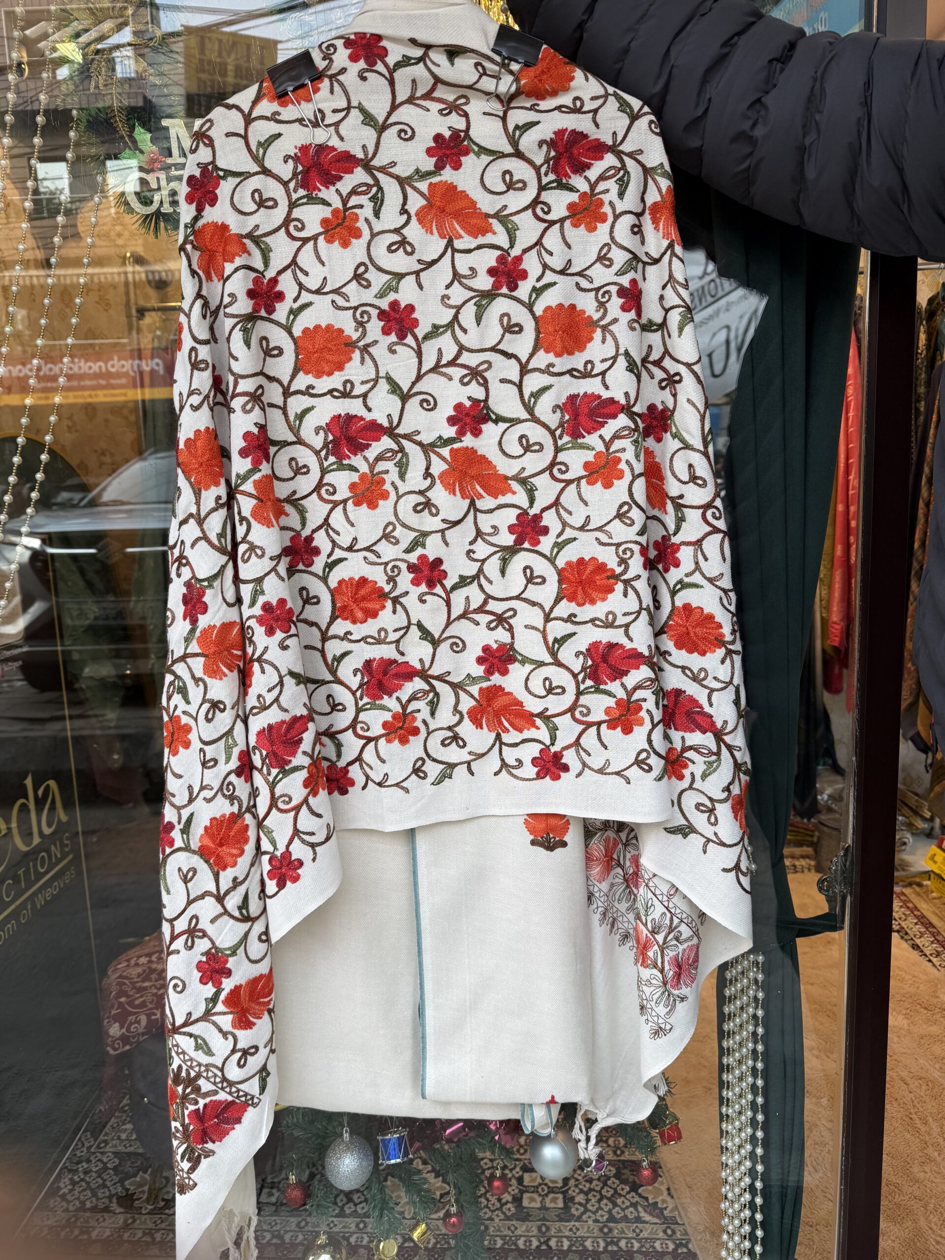 White Kashmiri Suit W037 2 - Image 4