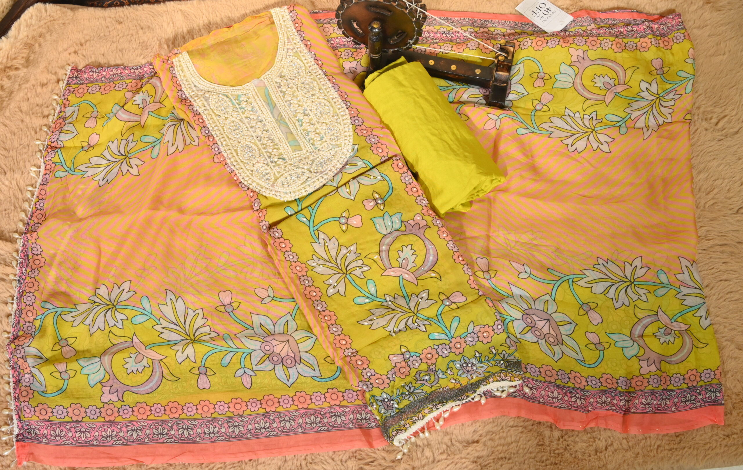 Pure Organza Floral Beauty - Image 3